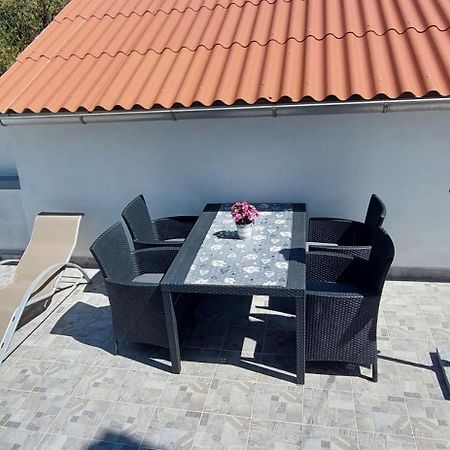 Milijana Apartments Rab Раб Экстерьер фото